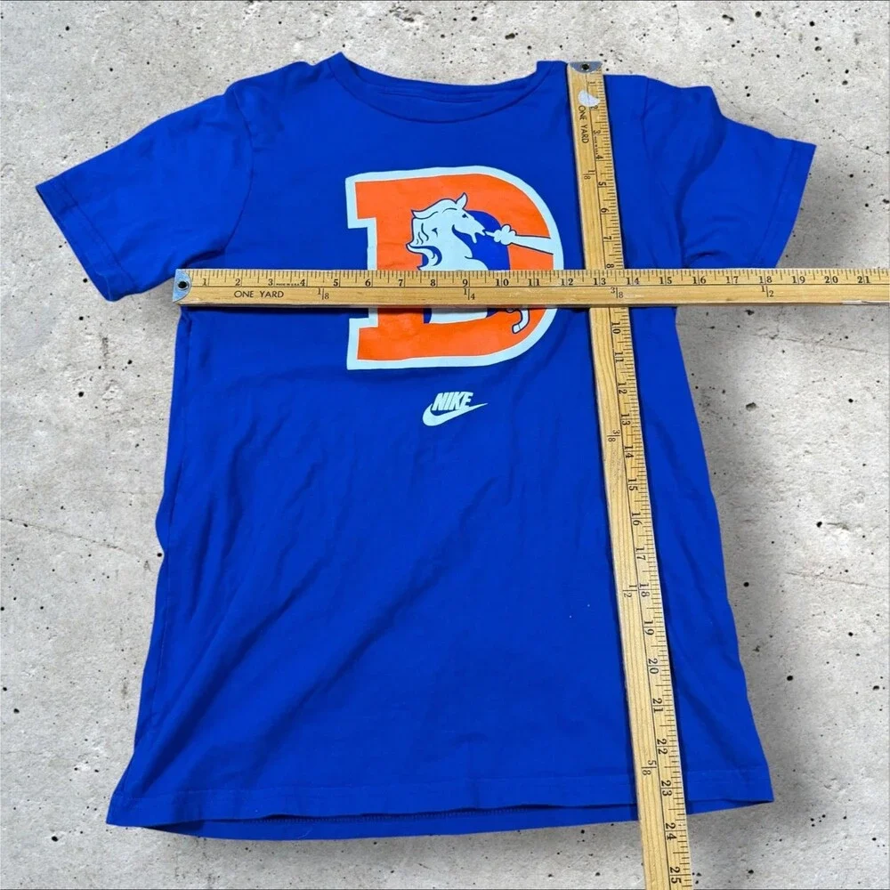 Nike Denver Broncos Vintage D Logo Graphic T Shirt Youth Size Large L 14-16 Blue